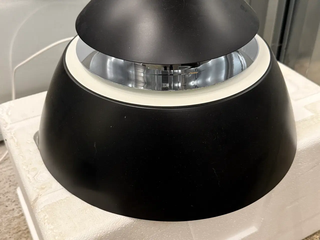 Billede 1 - Belid lampe i sort 