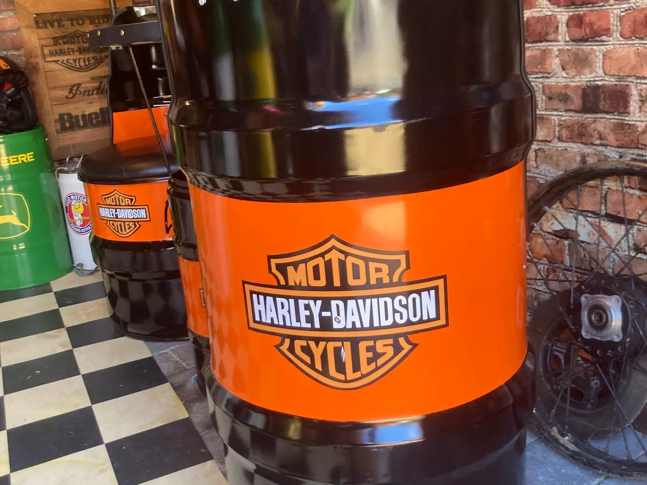 Billede 4 - Harley Davidson bord og stole - onebyschmidt - oli