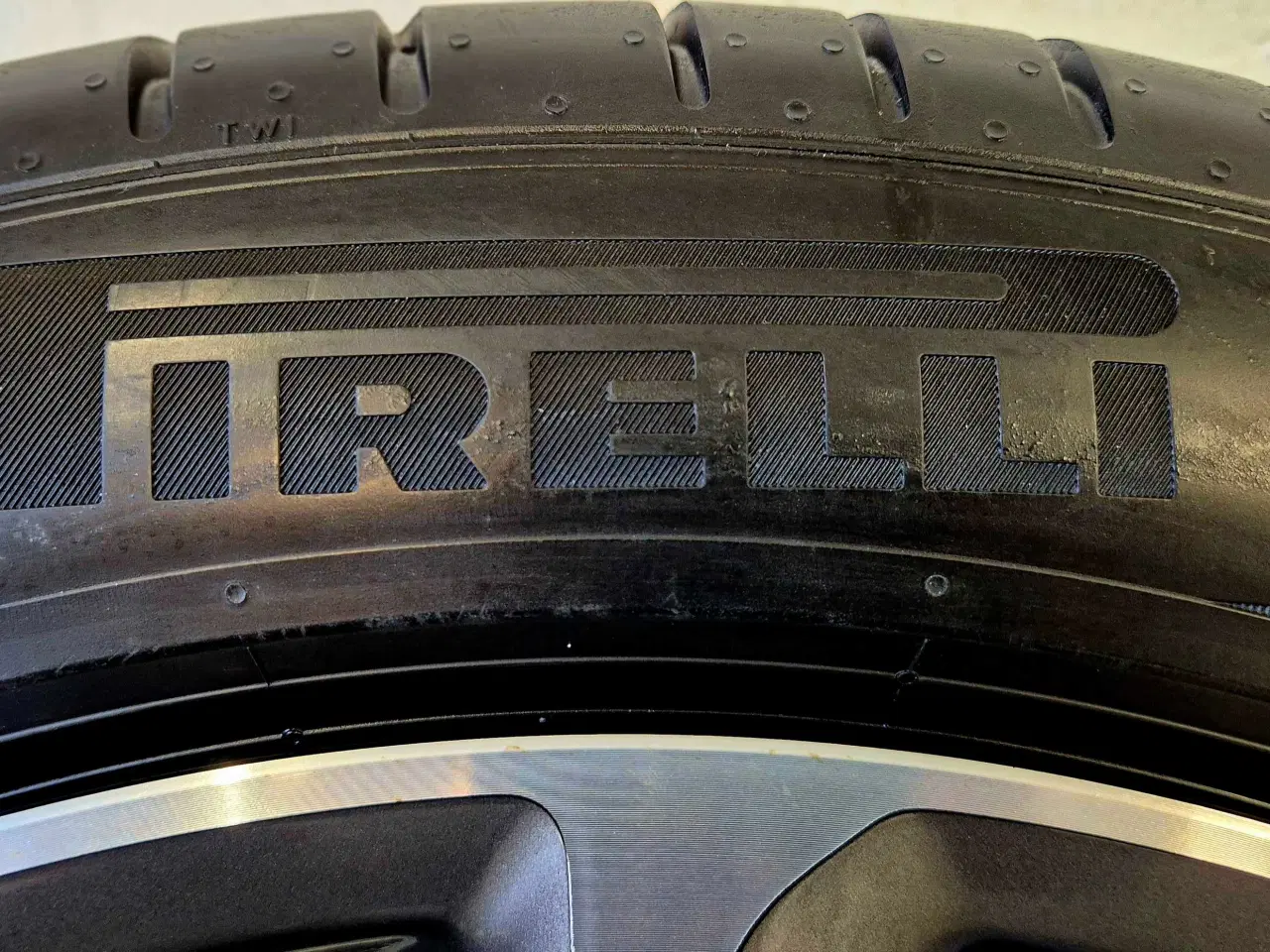 Billede 4 - E-KLASSE MERCEDES ORIGINAL ALUFÆLGE MED SOMMERDÆK