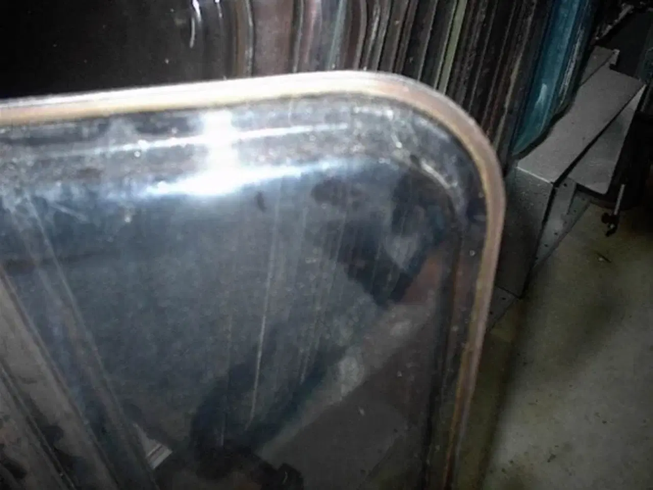 Billede 2 - Side Rude Fast