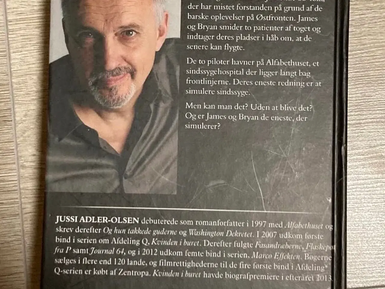 Billede 2 - Jussi Adler-Olsen – Alfabethuset (Hardback)