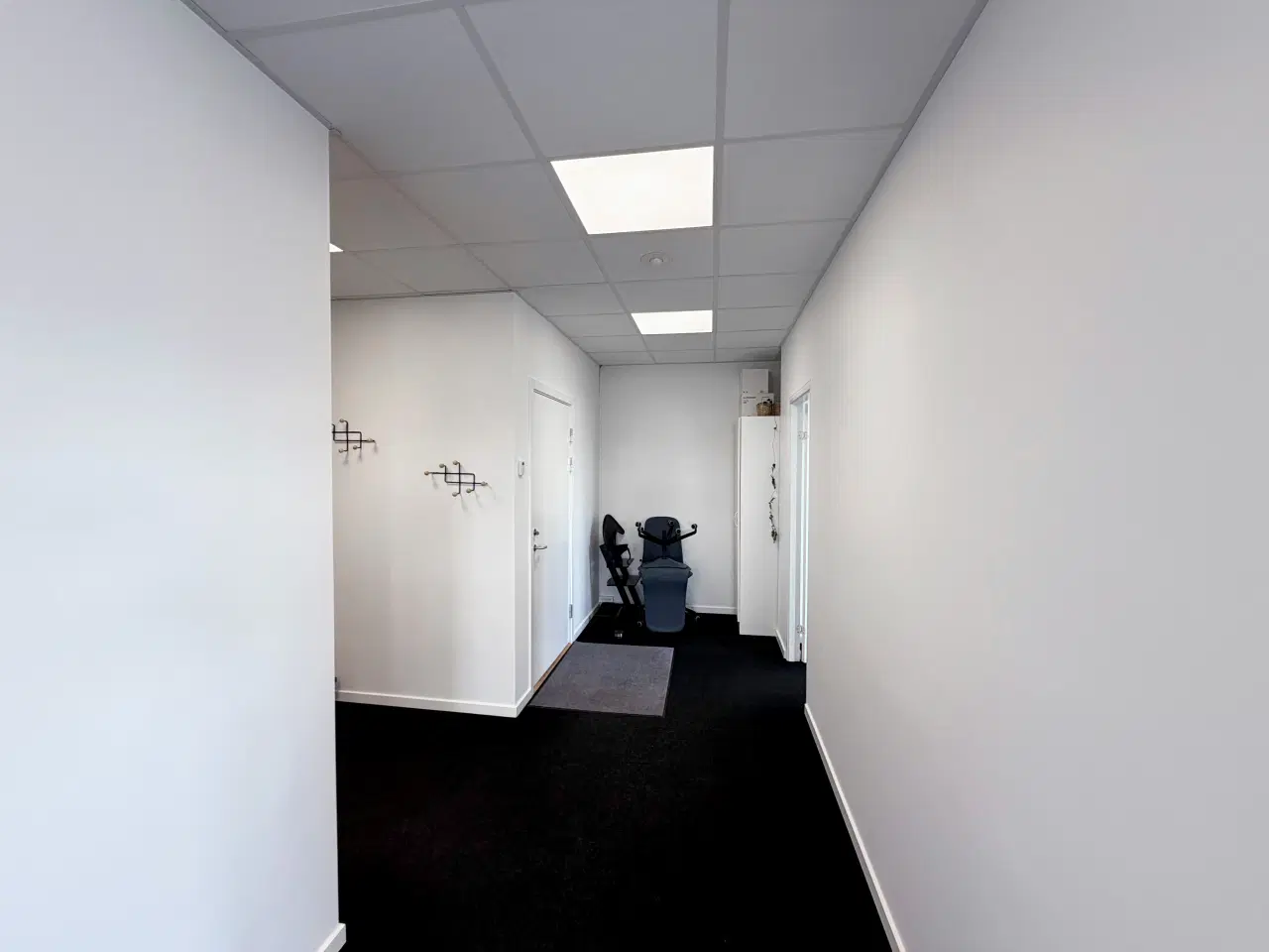 Billede 5 - Nyere stor lyst kontor med egen altan