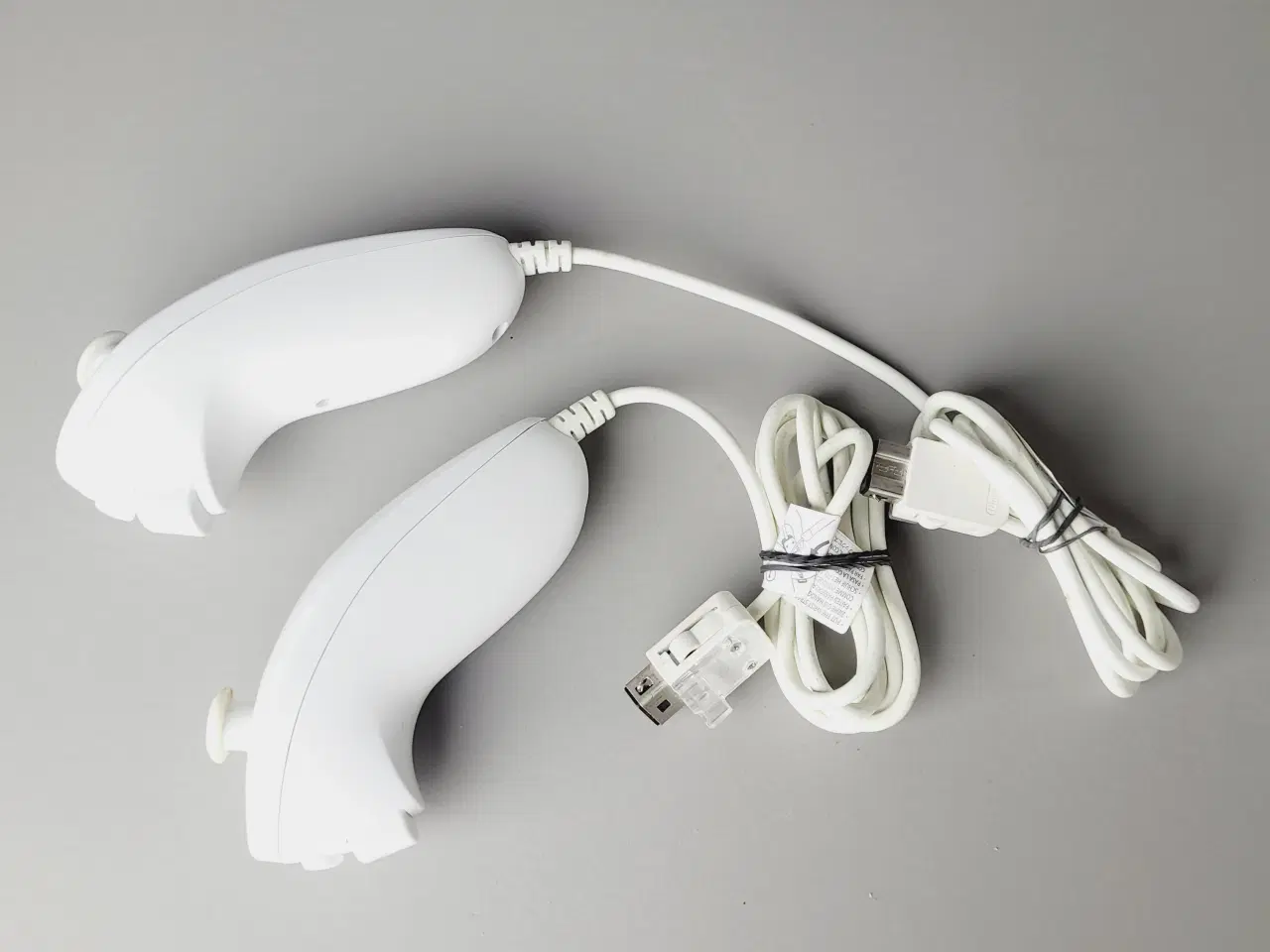 Billede 2 - ⭐️· 🎮 Originale Wii Nunchuk controllere (2 stk.) 