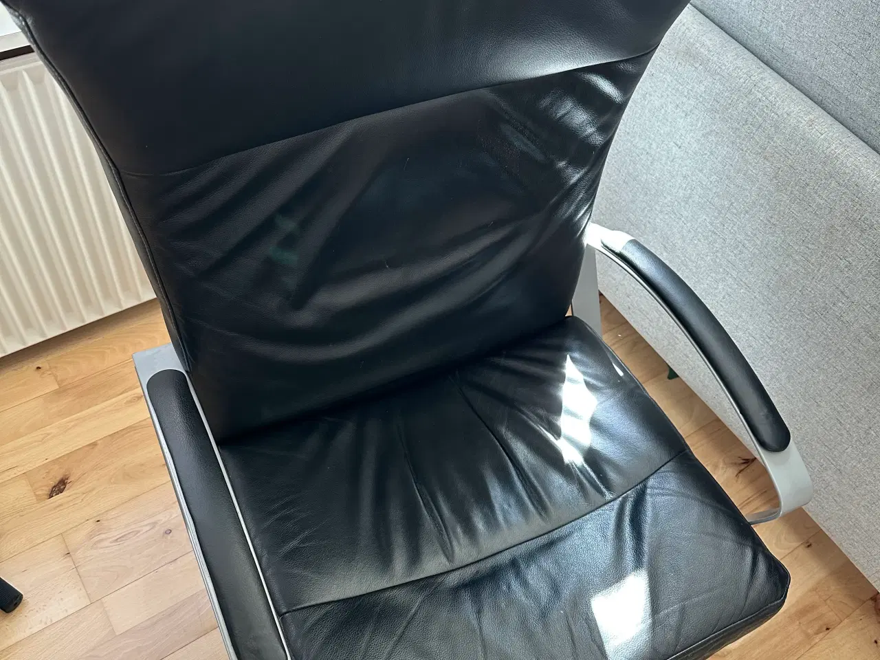 Billede 3 - Lænestol med puf 