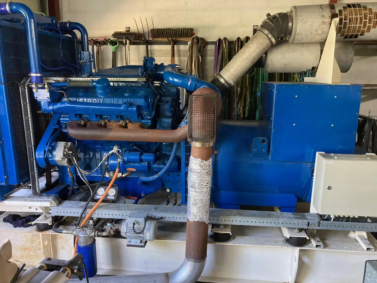 Billede 2 - Flot generator med detroit motor, kørt 380 timer.