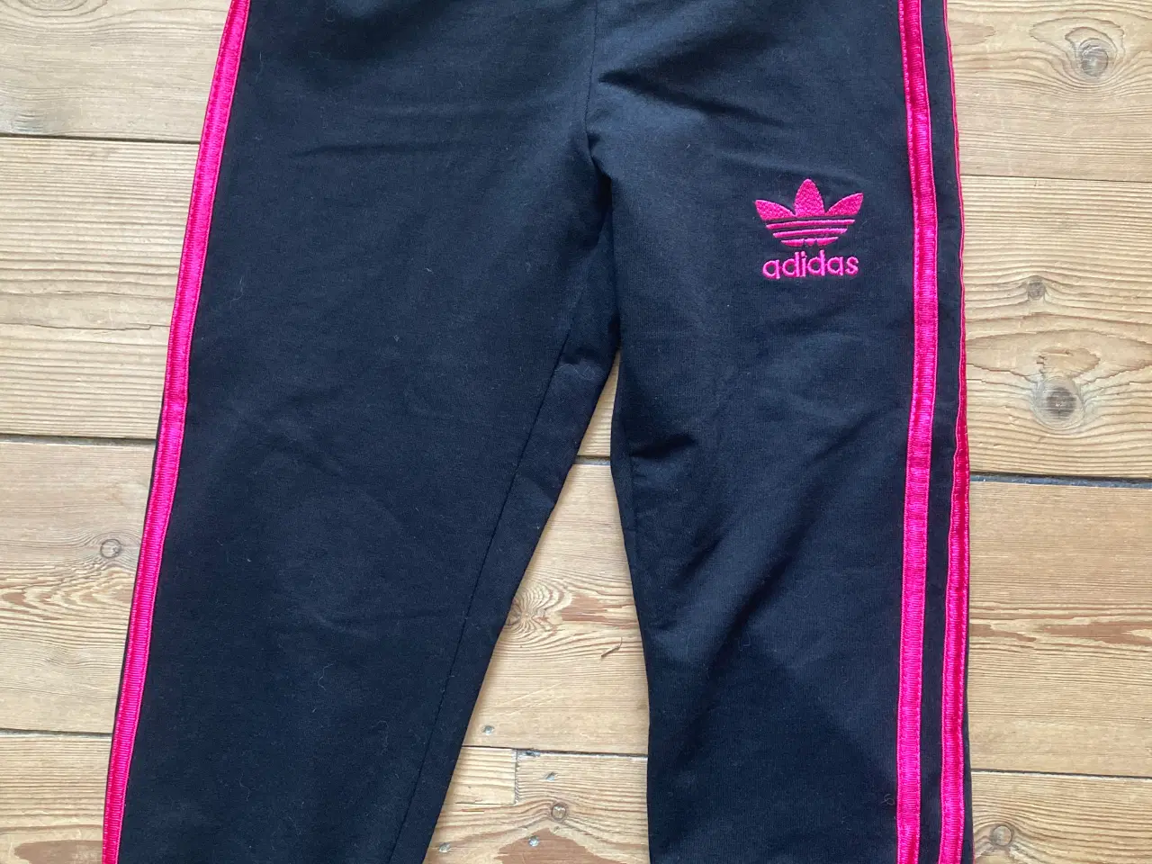 Billede 3 - Adidas børnetøj