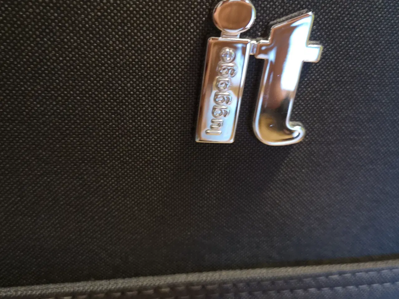 Billede 2 - it luggage  250 kr   20x40x53