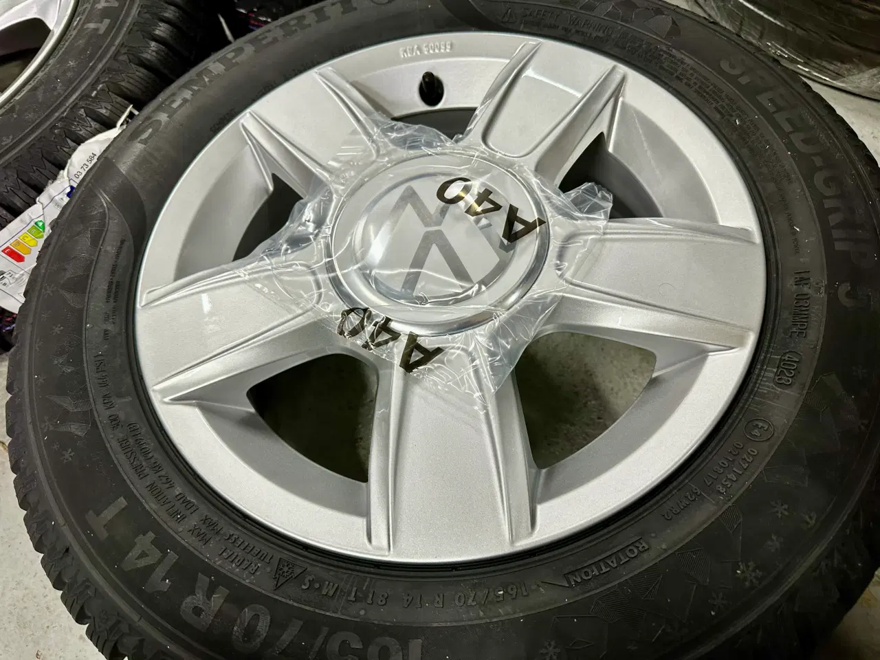 Billede 7 - Vw Up fælge -med vinterdæk