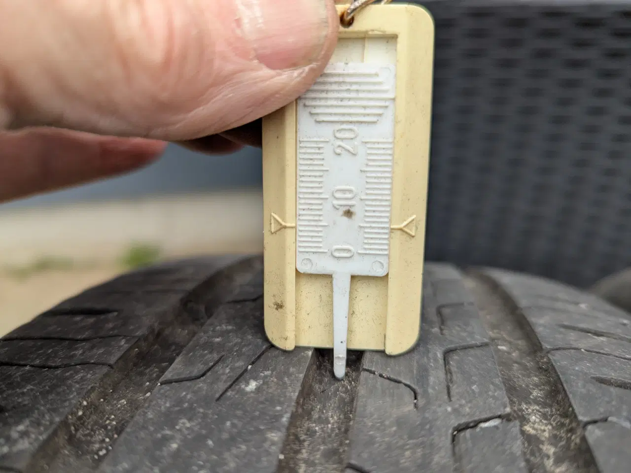 Billede 7 - Sommerdæk på fælge, kørt i 2025