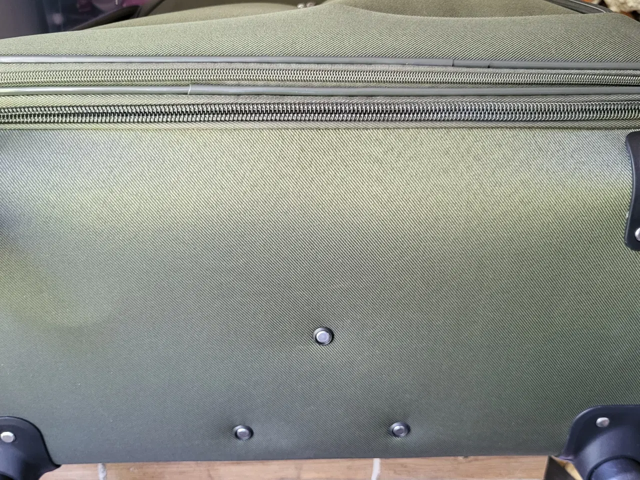 Billede 4 - Stor kuffert 81 cm.