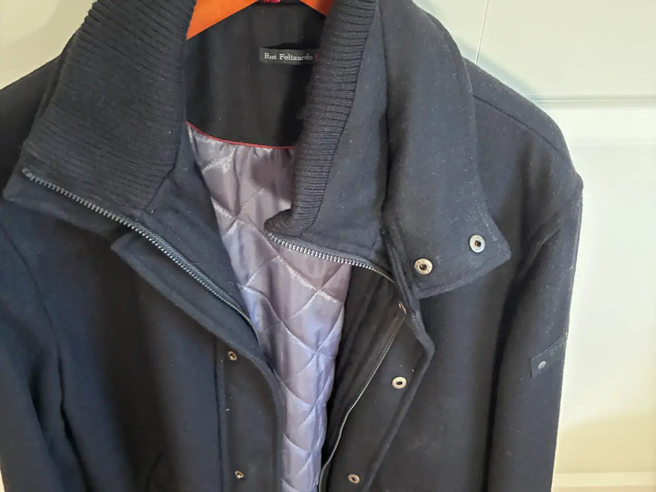 Billede 1 - Ny Sort herre uld jakke str L