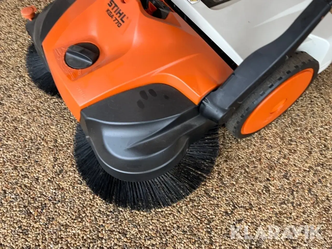 Billede 10 - Fejemaskine Stihl KGA 770