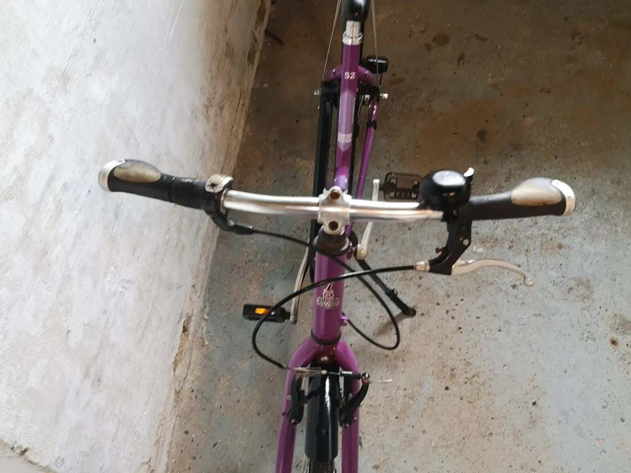 Billede 11 - RALEIGH 28"  52cm lila  7 gear..  baglygter 