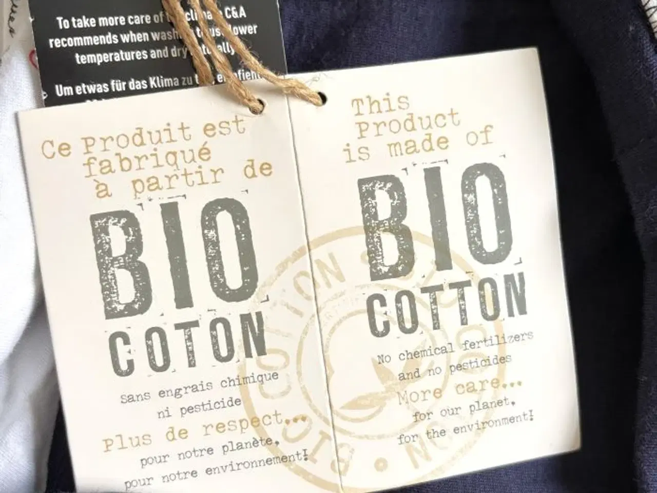 Billede 5 - Bluse med striber og hætte