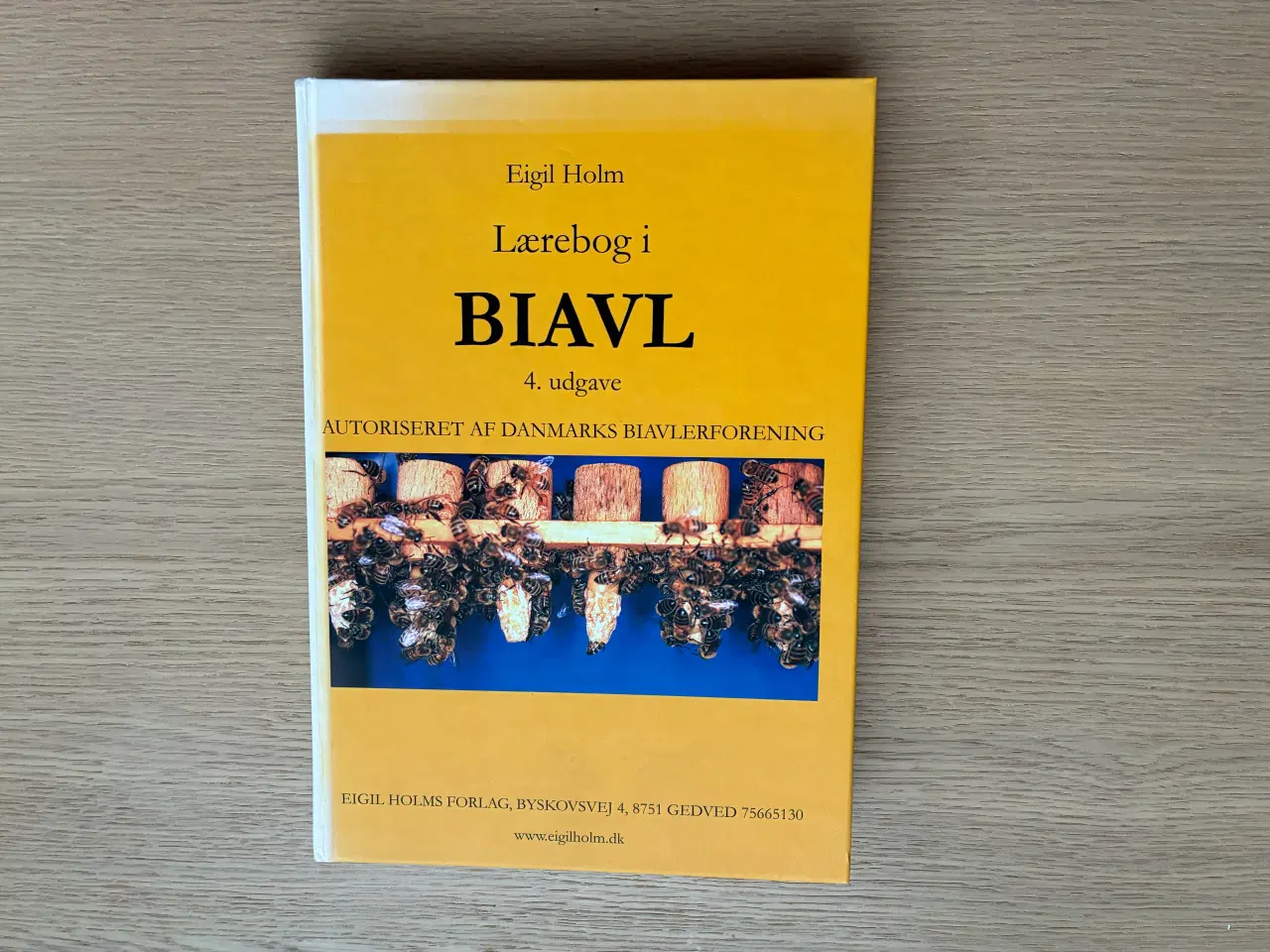 Billede 2 - Lærebog i Biavl   4.udgave  Eigil Holm