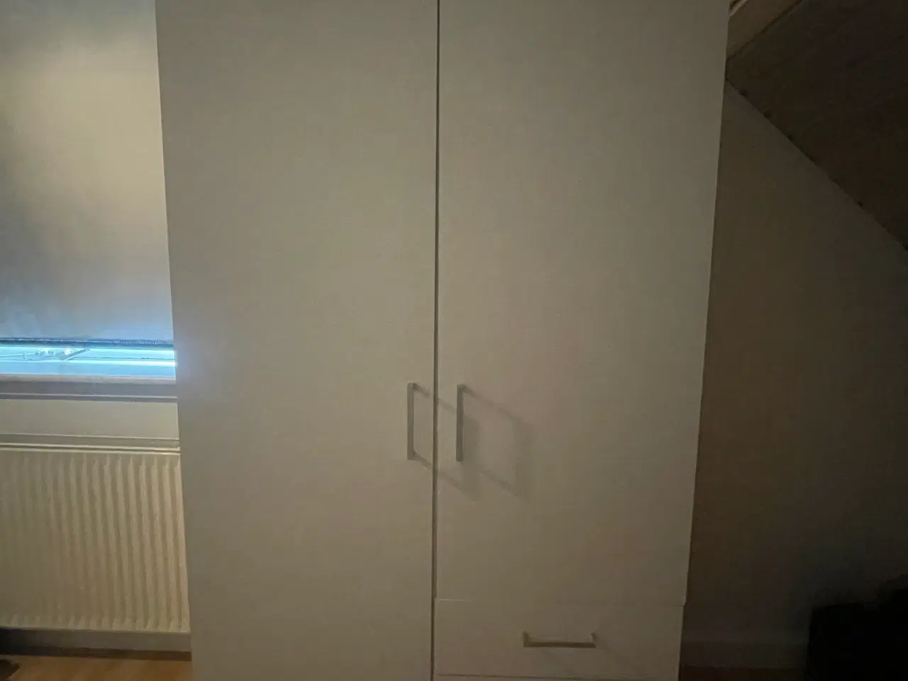 Billede 1 - Garderobe skab - pæn og velholdt.