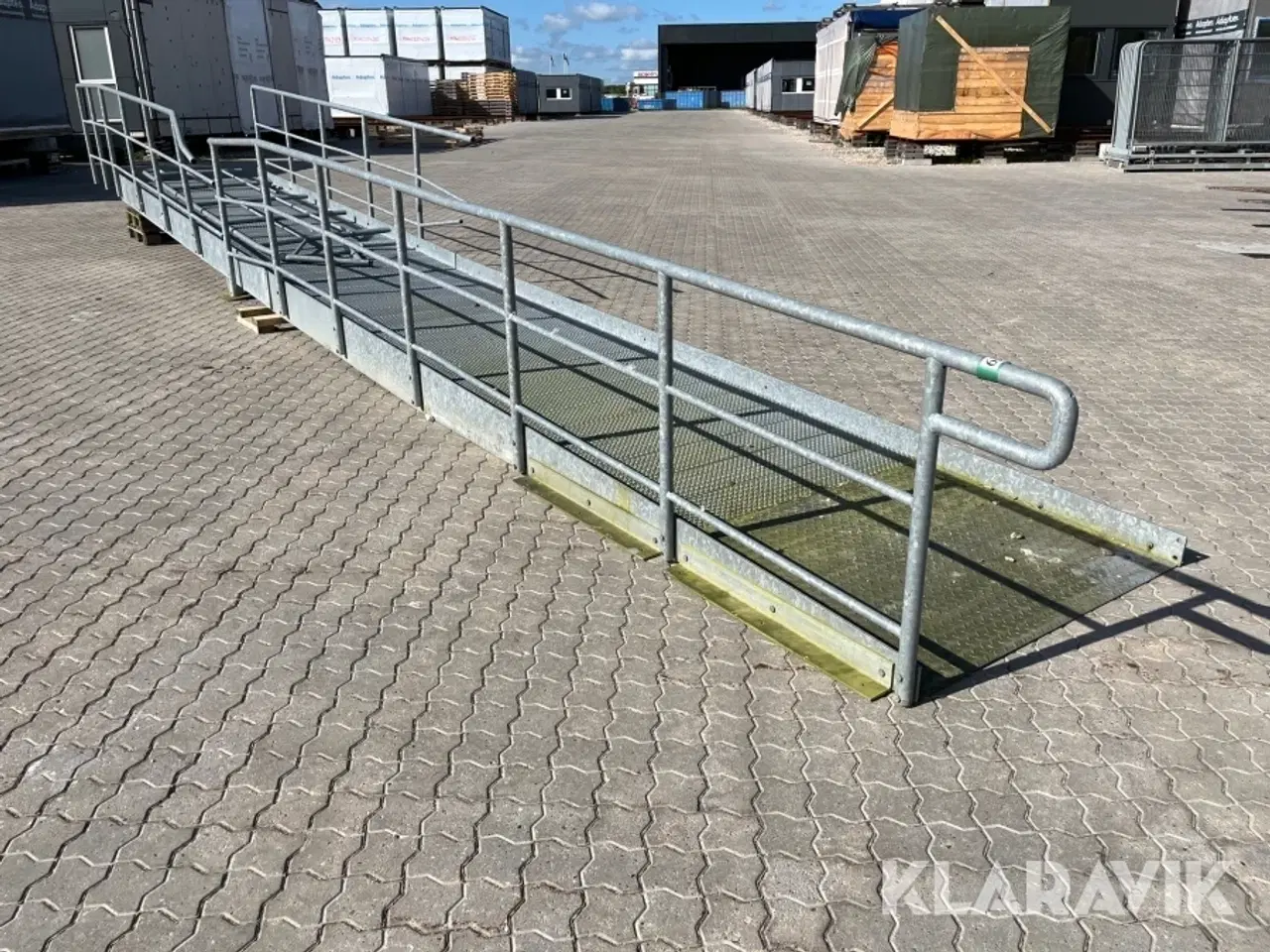 Billede 2 - Rampe med gelænder