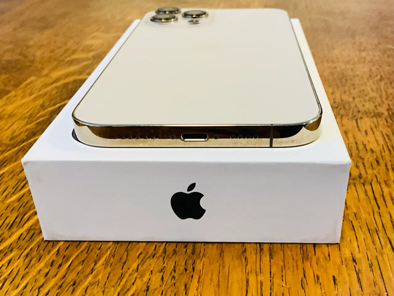 Billede 3 - Iphone 12 pro max 128 Guld