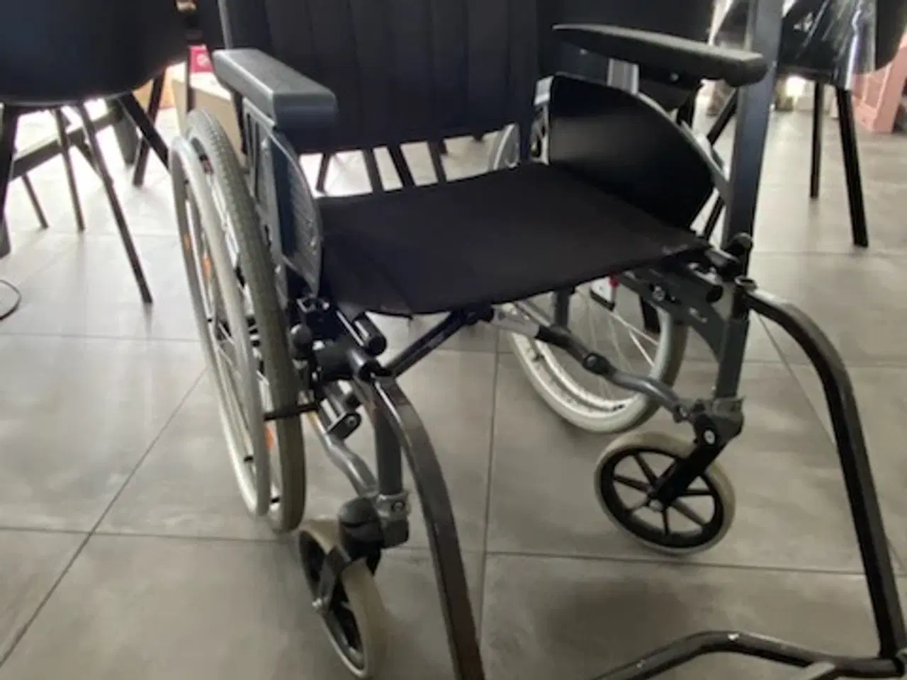 Billede 2 - Kørestol exigo30