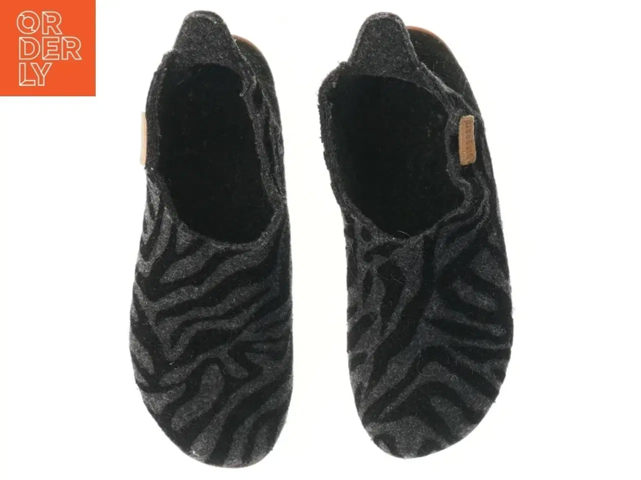 Billede 4 - Sutsko med zebra mønster str. 31 fra bisgaard (str. 31 )