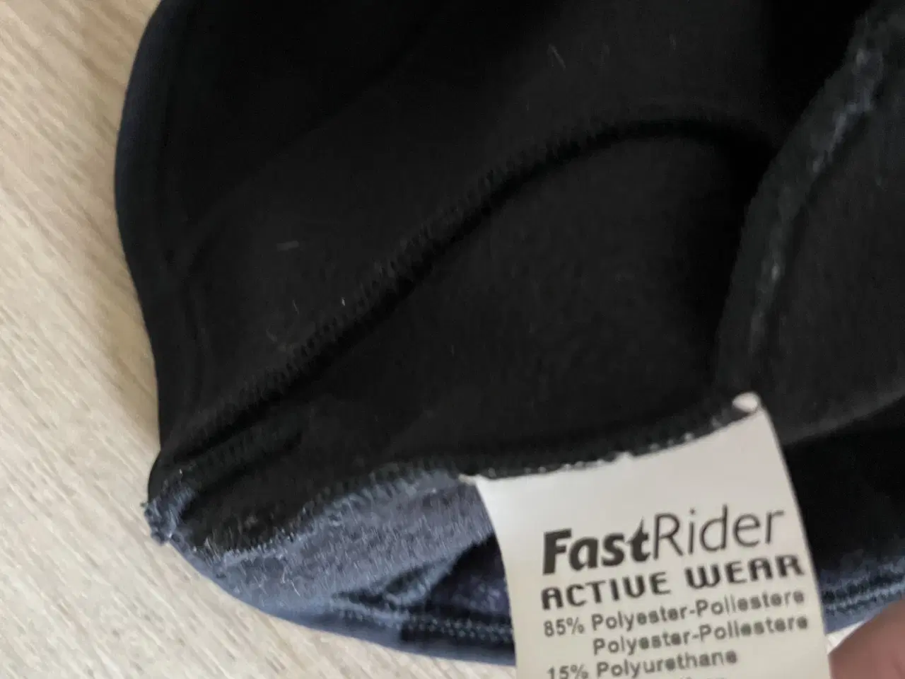 Billede 3 - Hjelmhue Fastrider