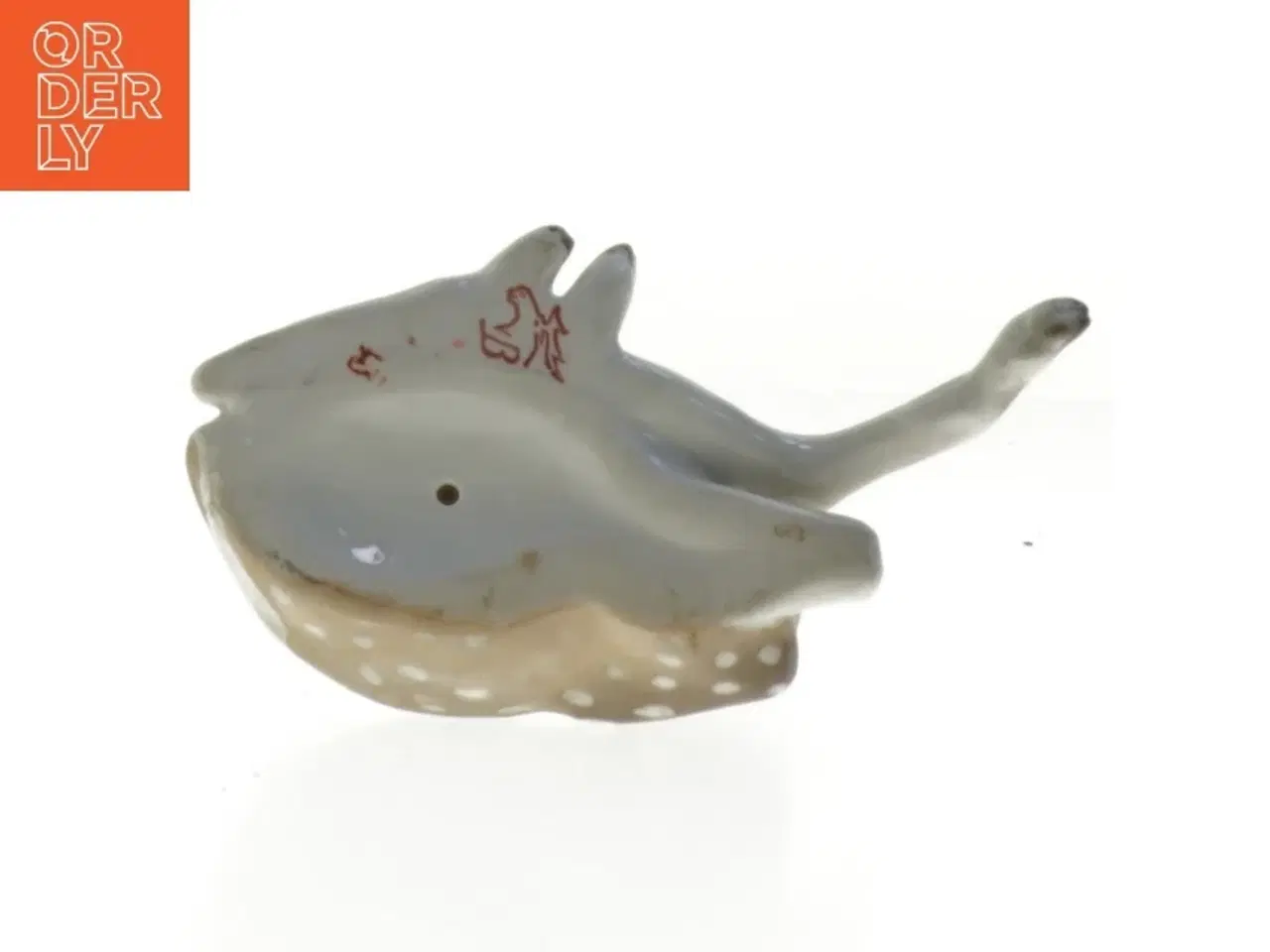 Billede 3 - Keramikfigur af en siddende rådyr (str. 12,5x6,5 cm)