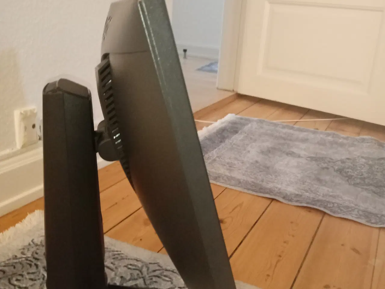 Billede 10 - Skærm, mus, tastatur, headset.