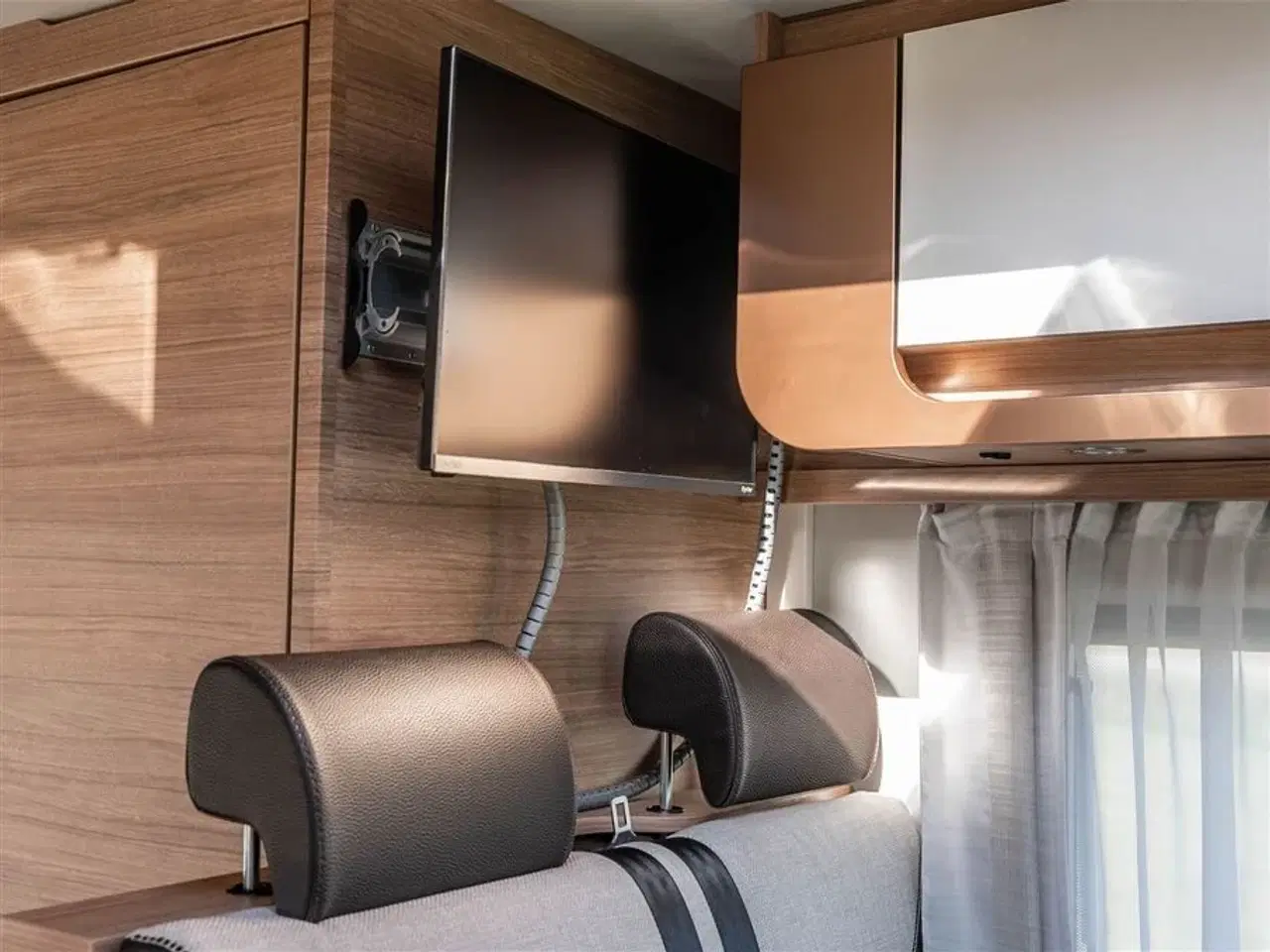 Billede 5 - 2021 - Weinsberg CaraCompact 600 MF "Pepper Edition"   Kompakt autocamper med Automatgear