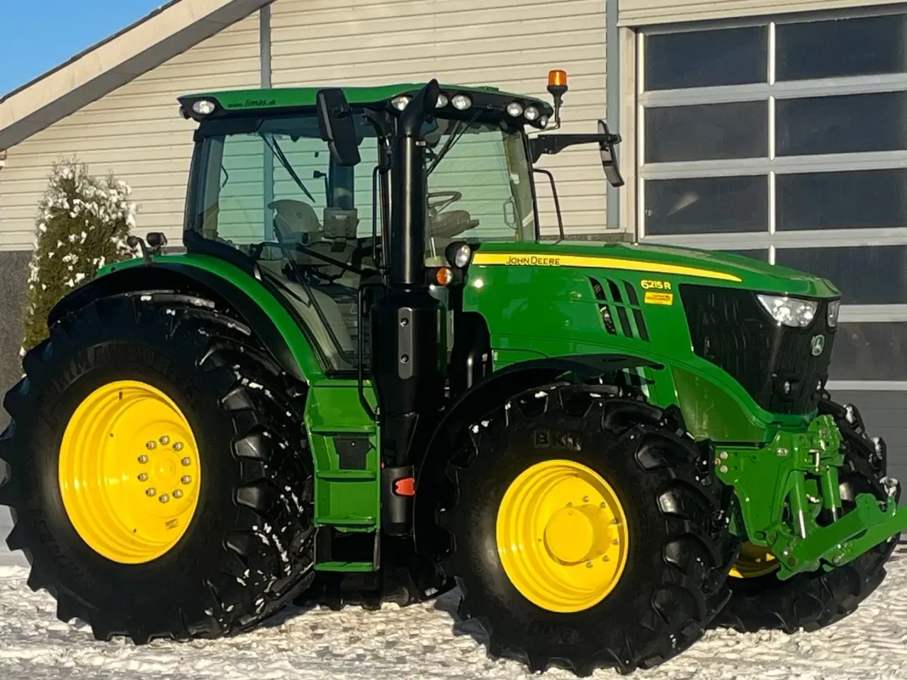 Billede 17 - John Deere 6215R Med frontlift