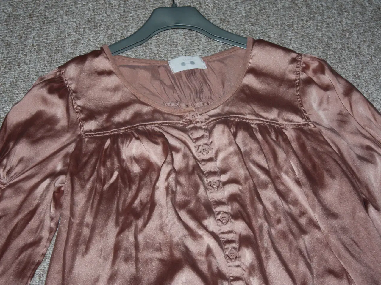 Billede 2 - Silke bluse Umloud str. 40 95% silk