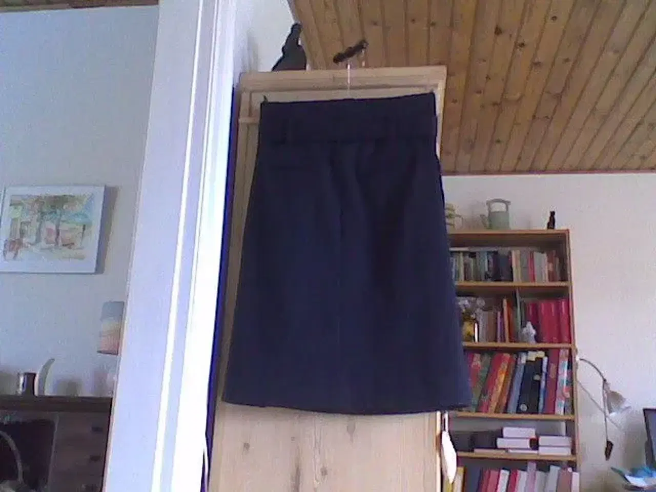 Billede 2 - Mørkeblå nederdel