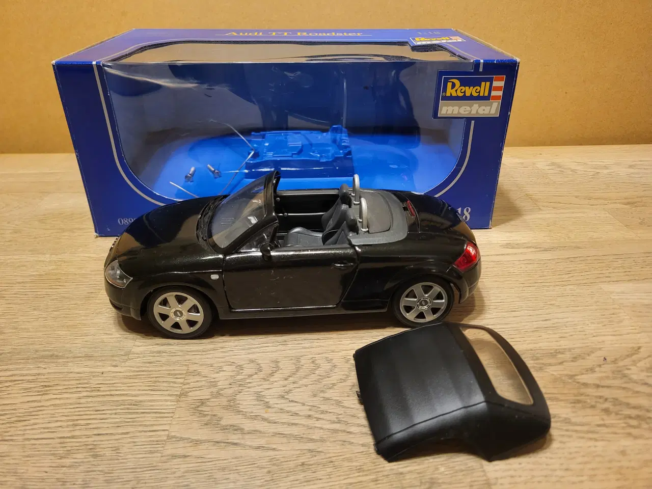 Billede 9 - Modelbiler Audi TT Roadster 1/18 - 200 kr.