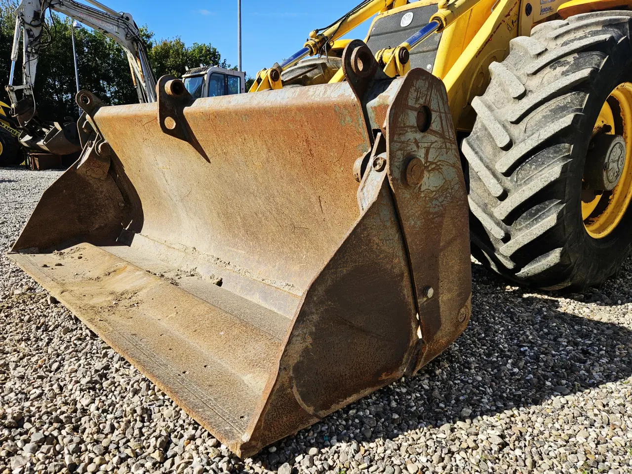 Billede 9 - New Holland LB115 / skovlsæt / udskud / 6700 timer