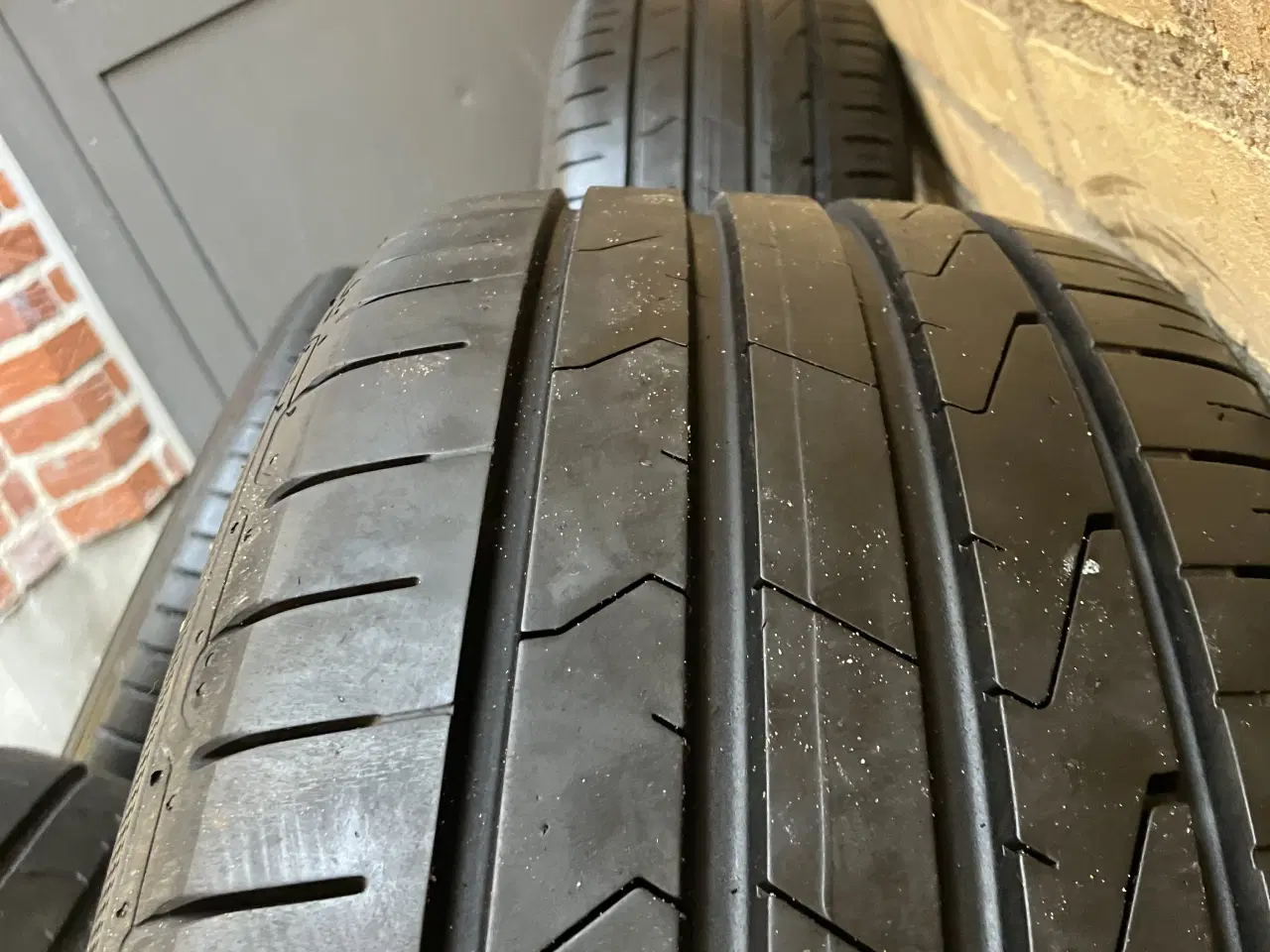 Billede 3 - Sommerdæk på fælge 