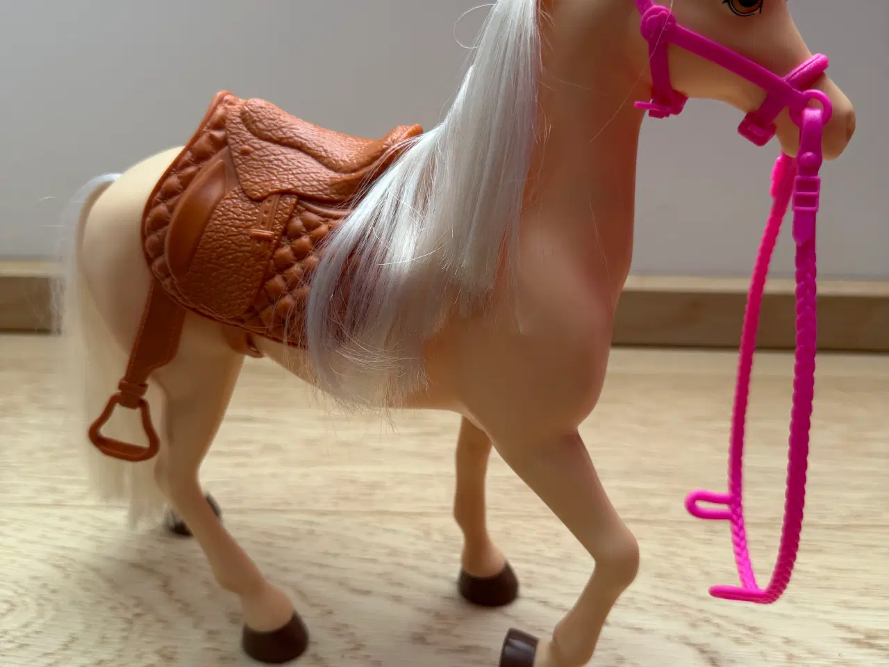 Billede 3 - Barbie med hest