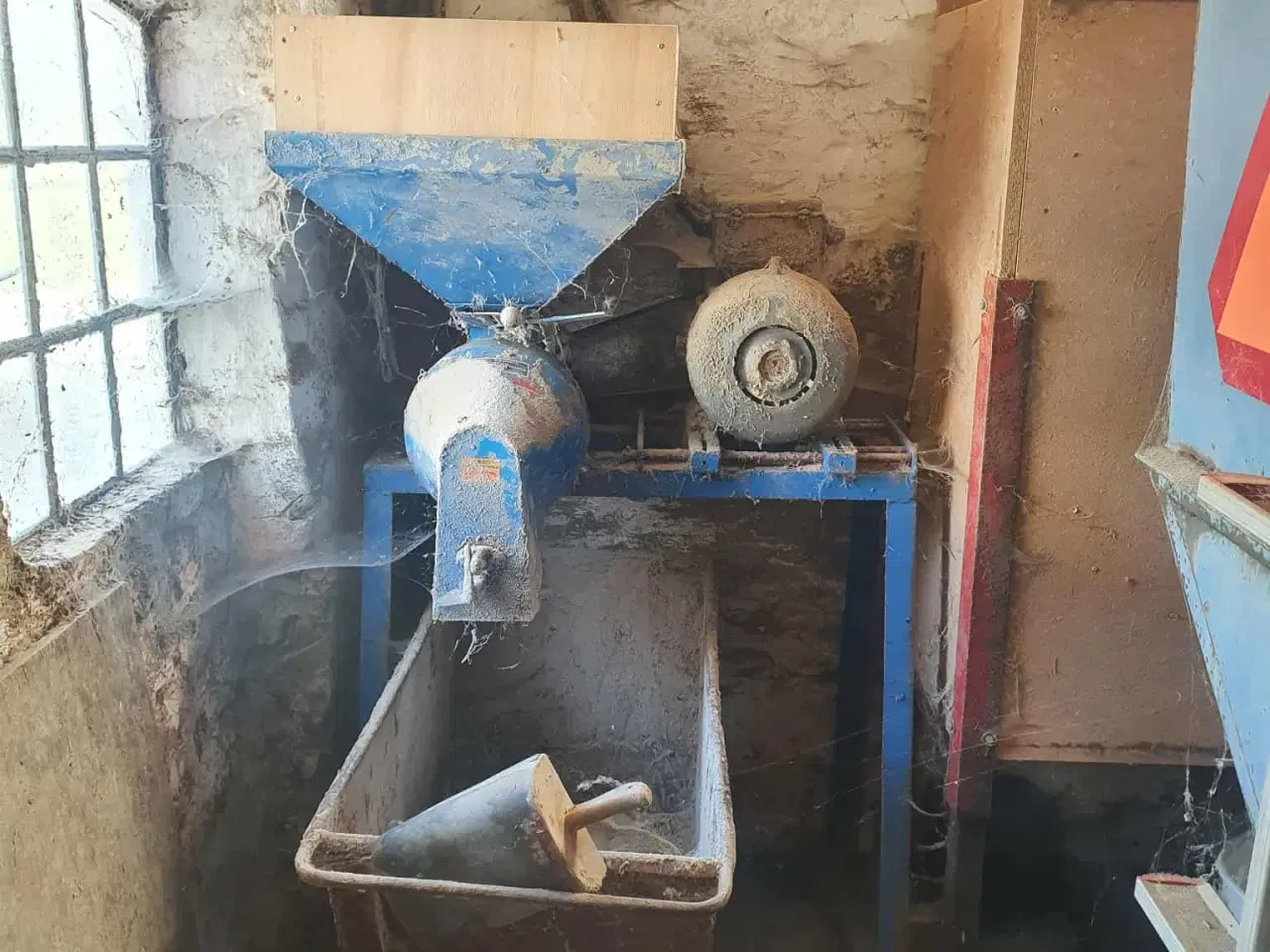 Billede 1 - Kværn til korn mm