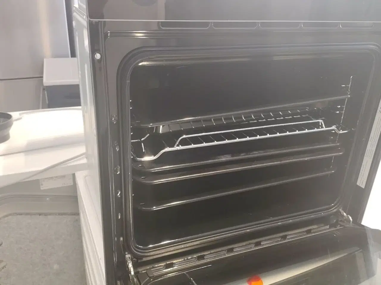 Billede 3 - Indbygningsovn, demo/let brugt SCANDOMESTIC