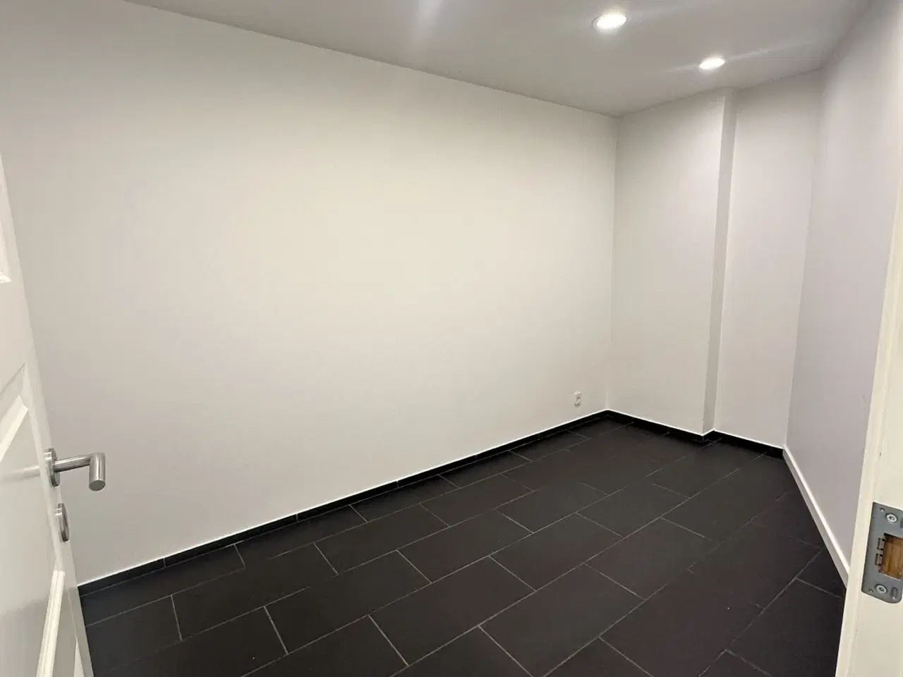 Billede 8 - Butik/kontorlokale til leje med leksible faciliteter.