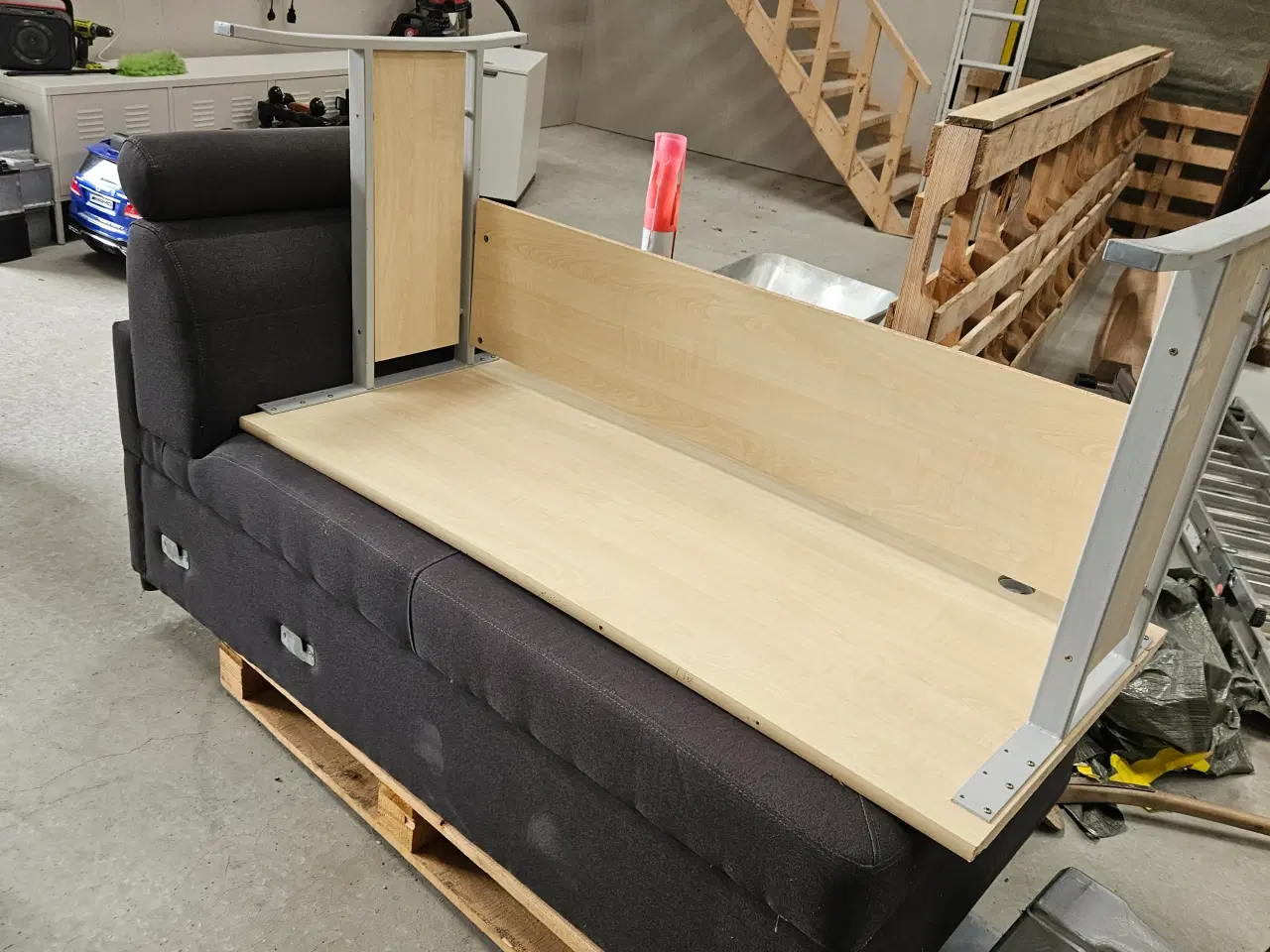 Billede 9 - Skrivebord +sofa = kun 500kr