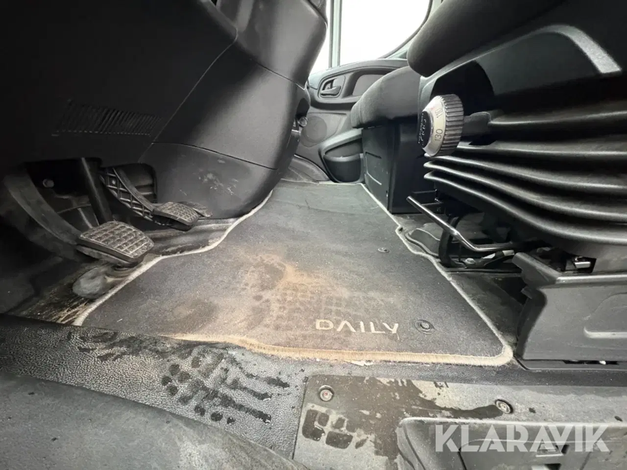 Billede 12 - Varebil Iveco 35s17, 3,0D 12m3