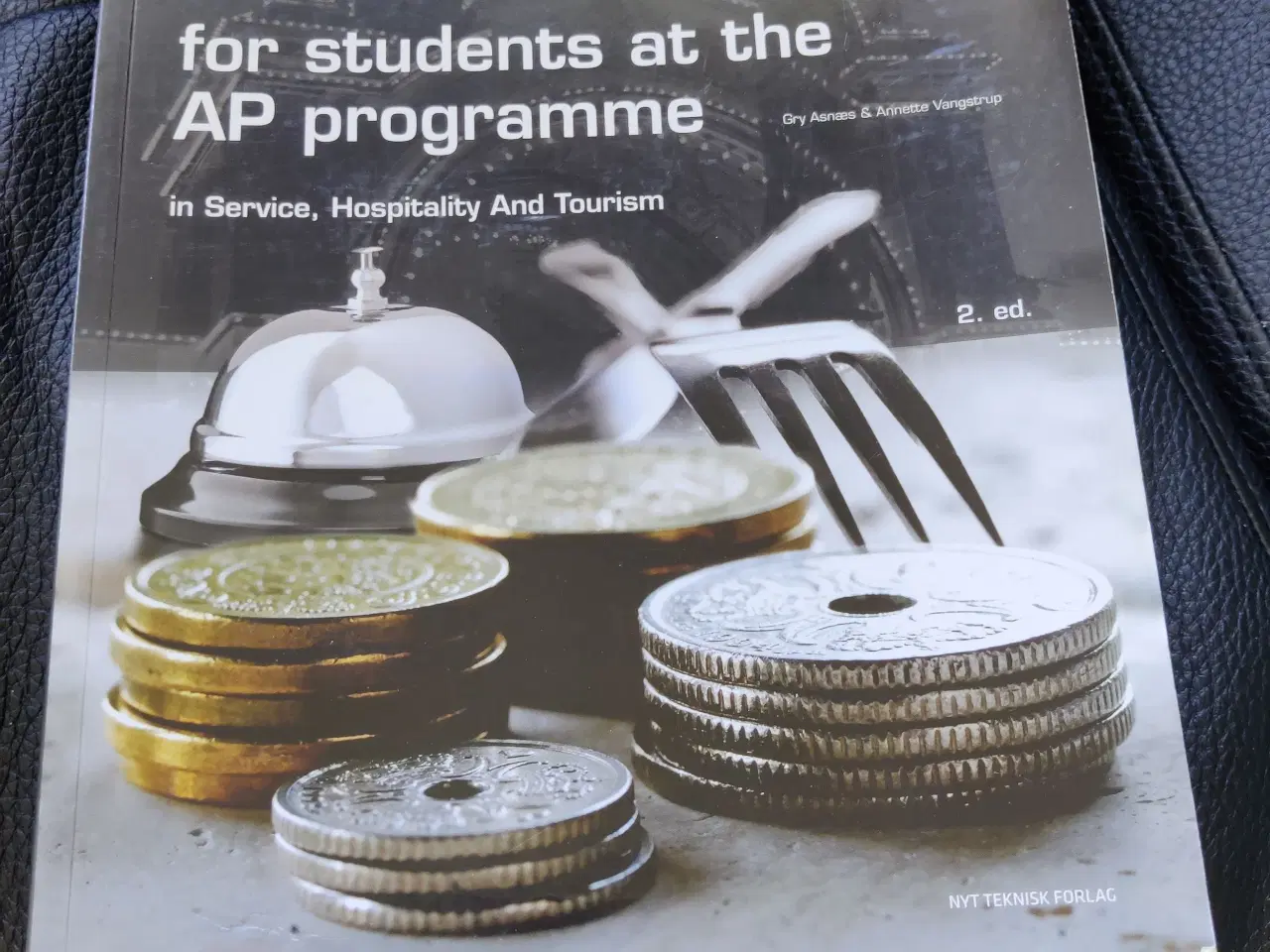 Billede 1 - Economics for students at the AP programme