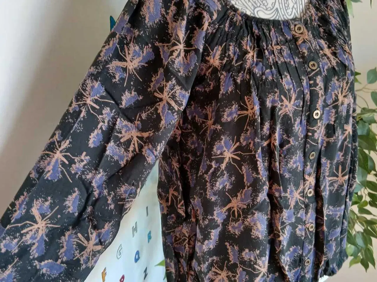 Billede 4 - Skjorte. Kön & Men. Small/36