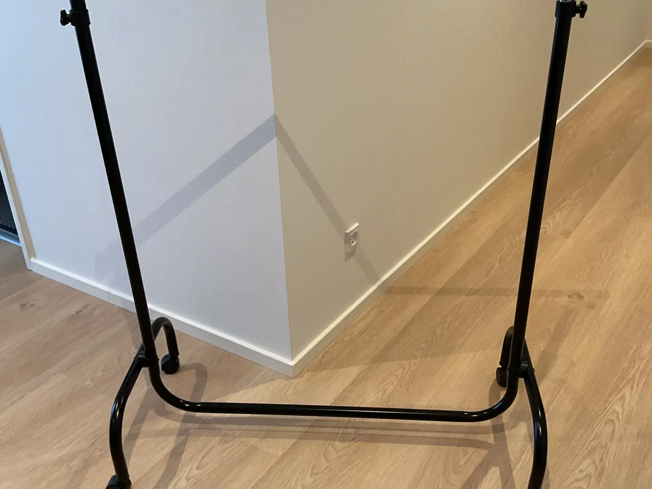 Billede 1 - Tøjstativ fra Jysk