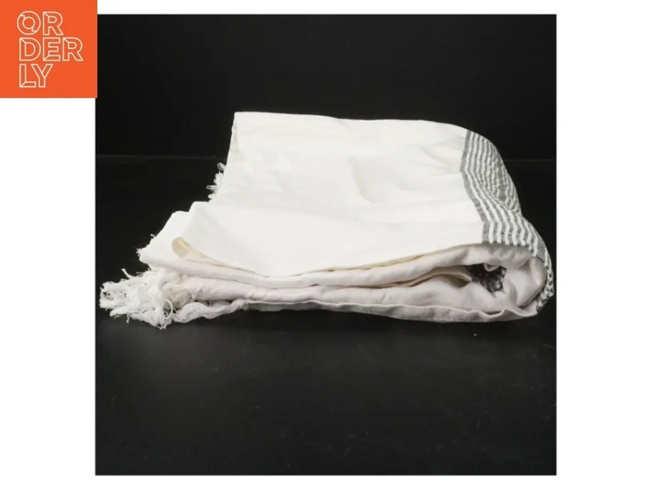 Billede 3 - Lille hvid dug i bomuld med frynser (str. 190x130 cm)