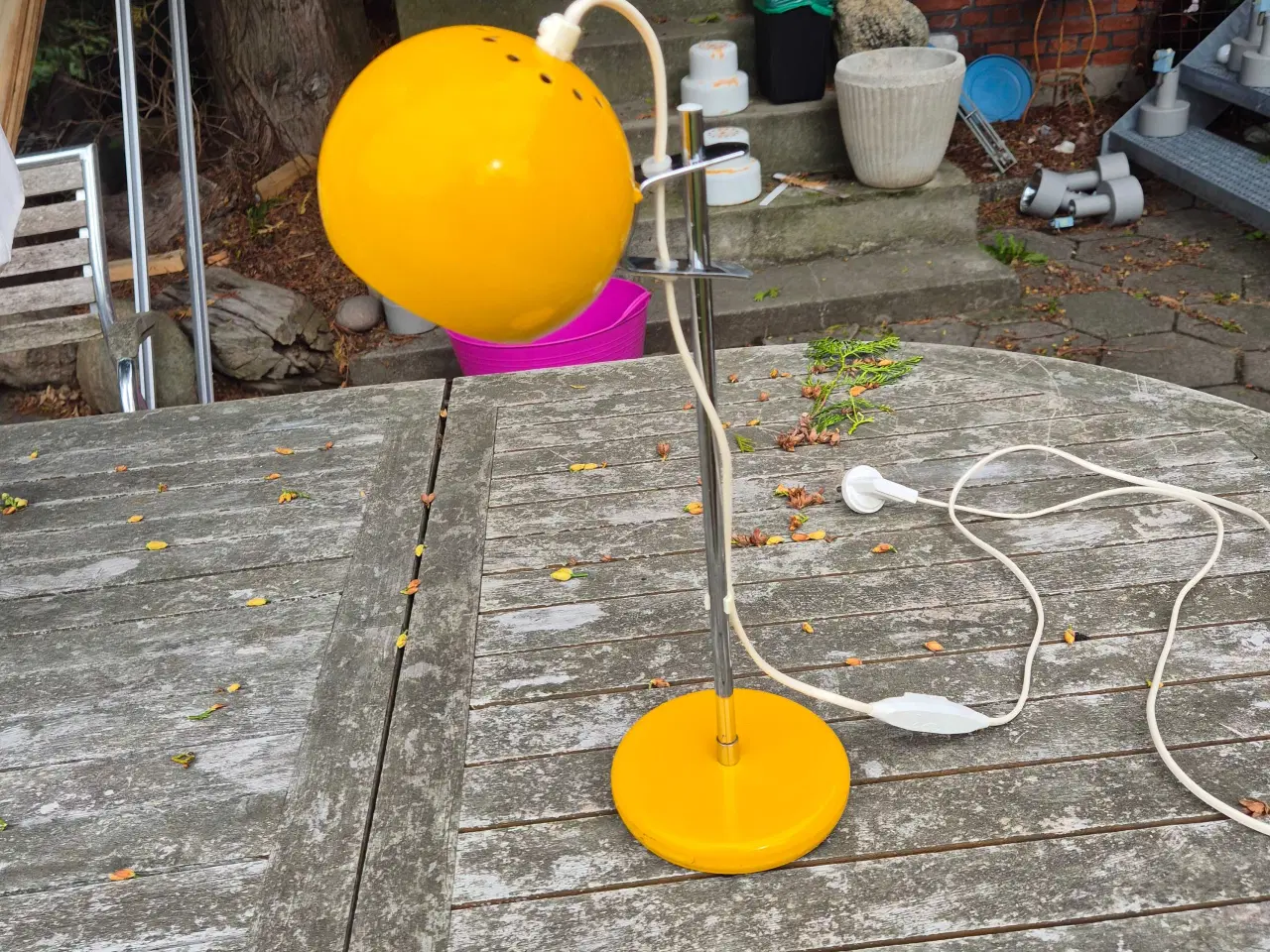 Billede 2 - Herlig gul retro bordlampe 