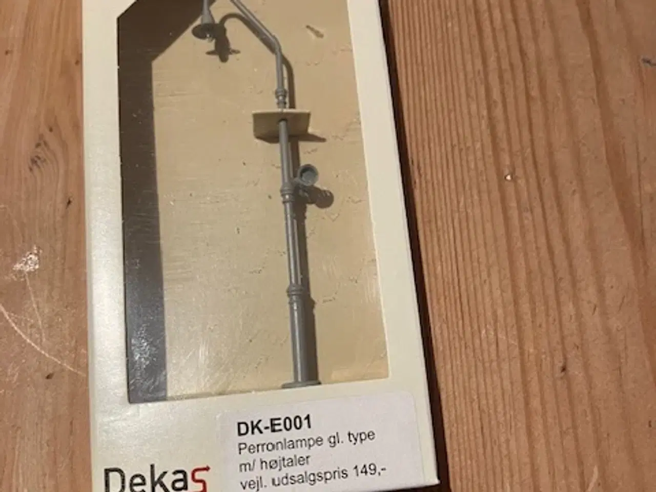 Billede 1 - Dekas E 001 Perronlampe med Højtaler Gl type H0 NY