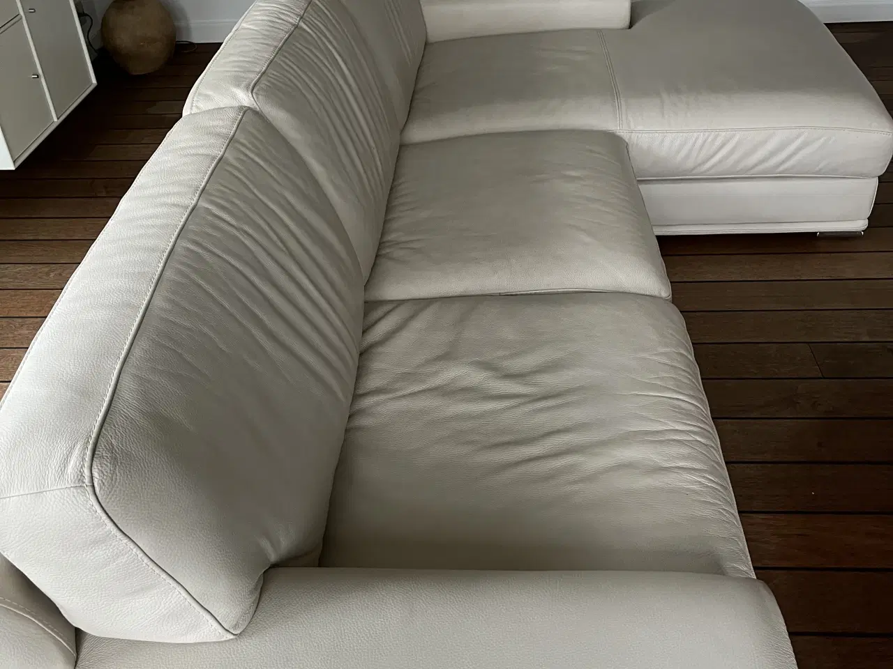 Billede 2 - Råhvid skindsofa med chaiselong
