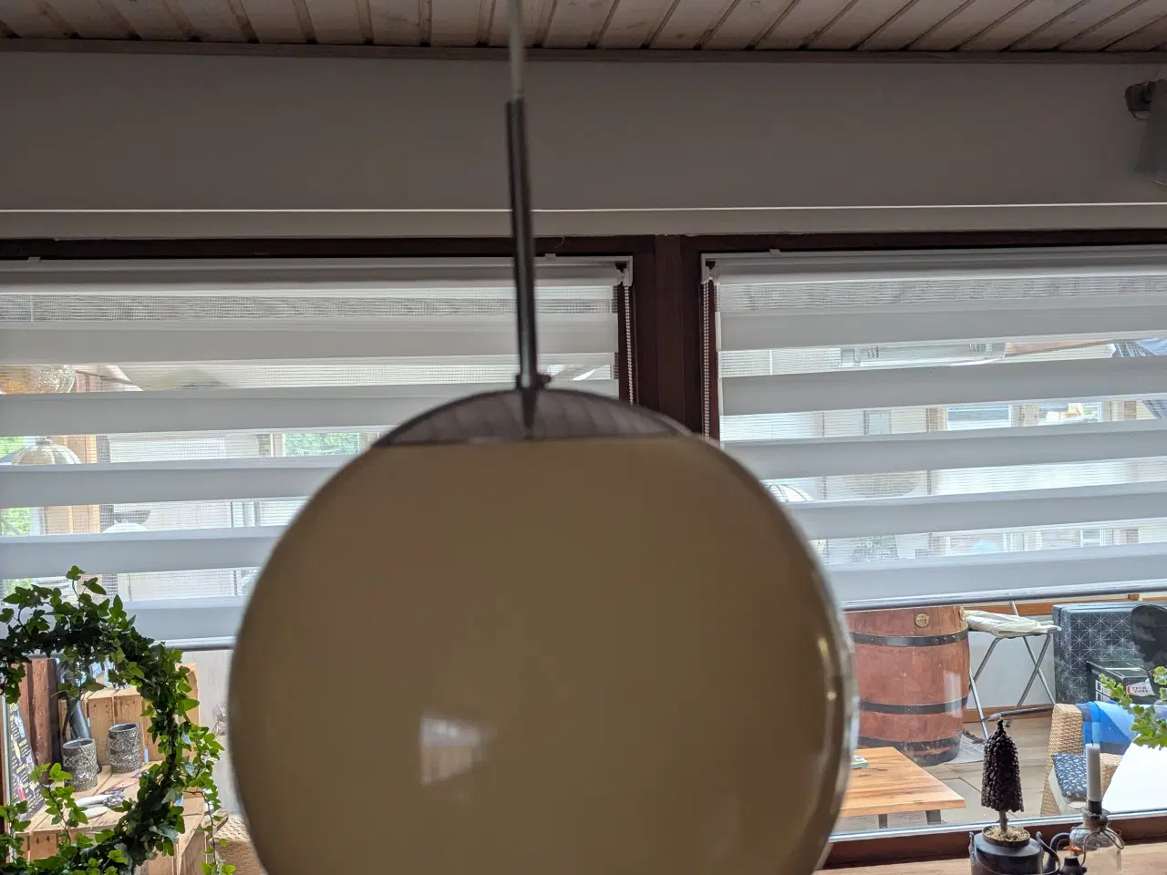 Billede 2 - To Gamle Glas Rund Glas pendel. Med Gulligt glas 