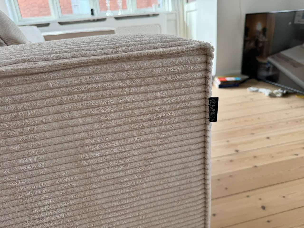 Billede 9 - Sofa i hvid/beige fløjl