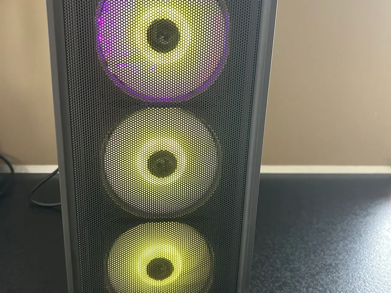 Billede 5 - 💻 RGB Gaming PC – Renoveret & Klar til eSport! 💻